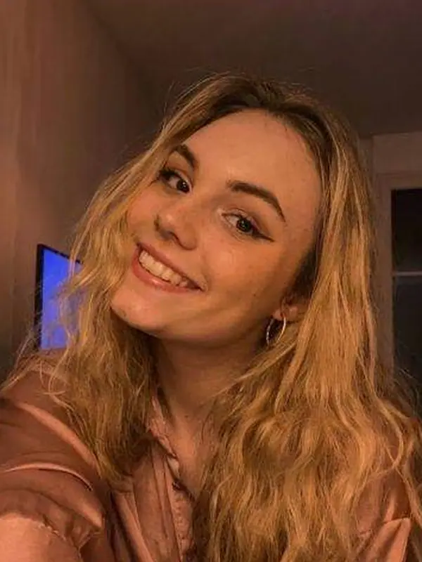 Cassandre, 26 ans, plan sexe à Cannes