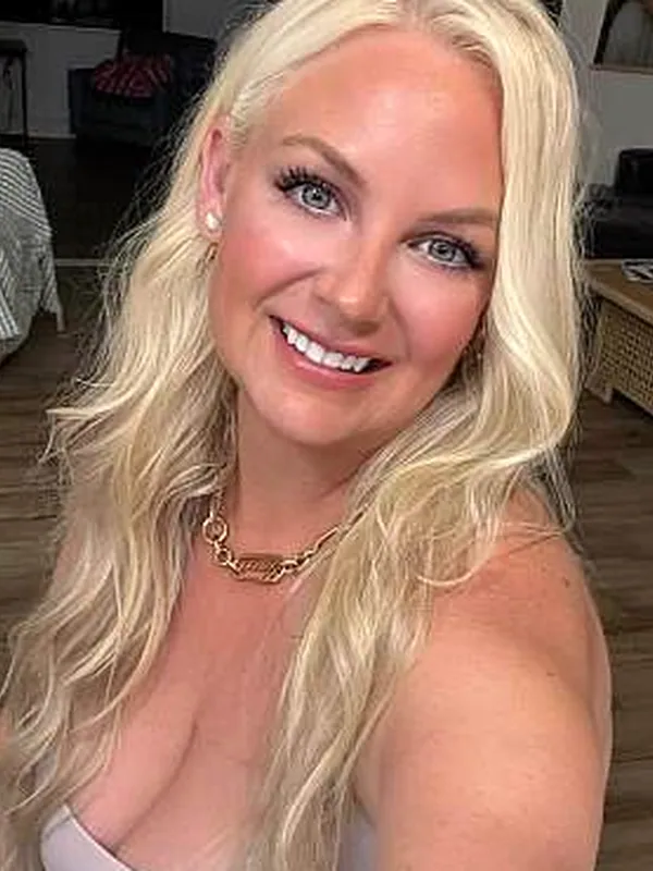 Véronique, 51 ans, plan sexe à Tours
