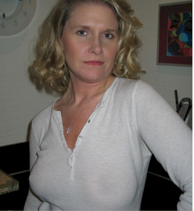 Pour libertin chaud disponible qui cherche un plan baise pour un soir - Plan-Sex.com Plan sexe et rencontre coquine partout en France !